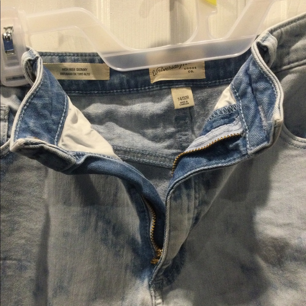Universal Threads Jeans - Picture 4 of 4